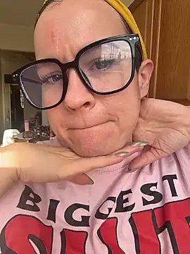 Snapshot of quinnmariexo chatting on January 11, 2026, 6:59 pm quinnmariexo online show from January 11, 2026, 6:59 pm