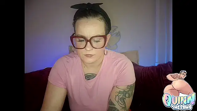 Snapshot of quinnmariexo chatting on November 19, 2025, 9:59 pm quinnmariexo online show from November 19, 2025, 9:59 pm