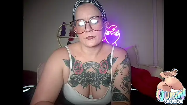 Snapshot of quinnmariexo chatting on December 20, 2025, 10:23 pm quinnmariexo online show from December 20, 2025, 10:23 pm