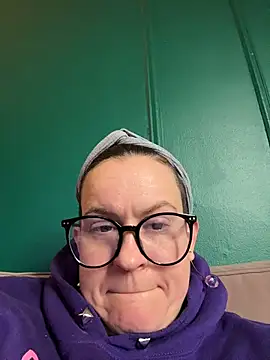 quinnmariexo online show from April 2, 2026, 7:42 pm