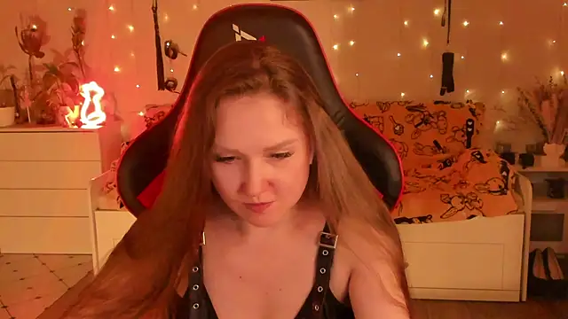 desperatehousewife   online show from November 9, 2025, 6:12 pm