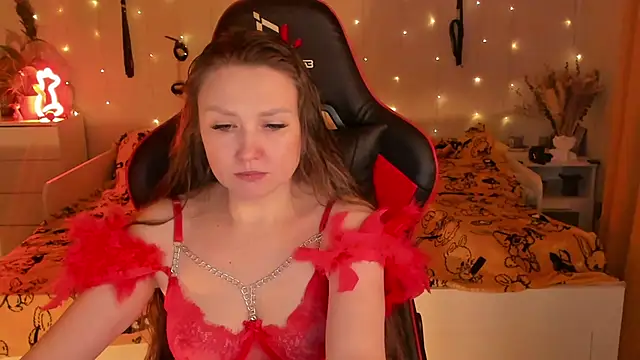 desperatehousewife   online show from October 19, 2025, 6:10 pm