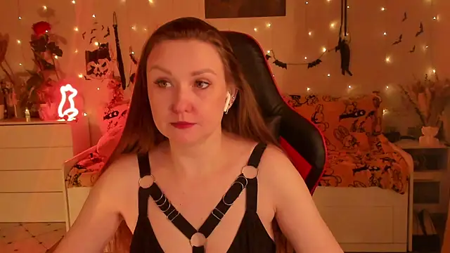 desperatehousewife   online show from November 1, 2025, 5:07 pm