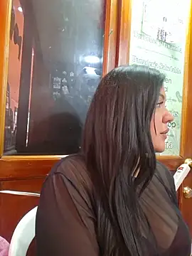 Snapshot of Sophie-hatter chatting on June 19, 2026, 1:39 pm Sophie-hatter online show from June 19, 2026, 1:39 pm