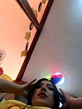 Snapshot of Sophie-hatter chatting on June 17, 2026, 1:10 pm Sophie-hatter online show from June 17, 2026, 1:10 pm