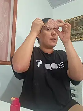 Snapshot of Sophie-hatter chatting on November 11, 2025, 4:57 pm Sophie-hatter online show from November 11, 2025, 4:57 pm