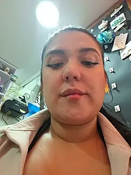 Snapshot of Sophie-hatter chatting on July 24, 2026, 5:31 pm Sophie-hatter online show from July 24, 2026, 5:31 pm
