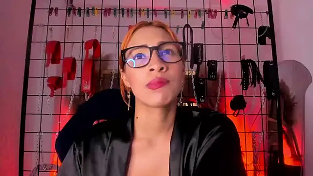 charrlotte quinn online show from February 14, 2025, 2:28 am