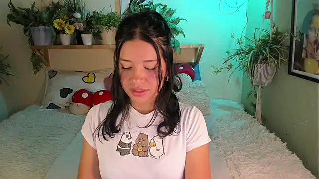 Snapshot of MiaaRose chatting on May 6, 2026, 7:18 pm MiaaRose online show from May 6, 2026, 7:18 pm