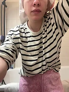 czruz online show from April 3, 2026, 7:04 am