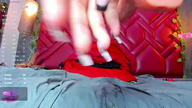 Snapshot of VeronicaLodge23 chatting on December 13, 2024, 7:25 am VeronicaLodge23 online show from December 13, 2024, 7:25 am