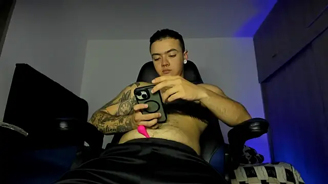 male pussy online show from October 29, 2025, 3:38 am