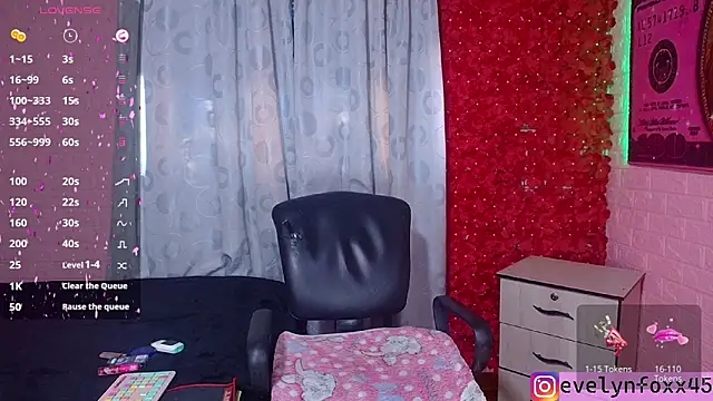 Snapshot of eve_foxx chatting on February 4, 2026, 9:21 pm eve foxx online show from February 4, 2026, 9:21 pm