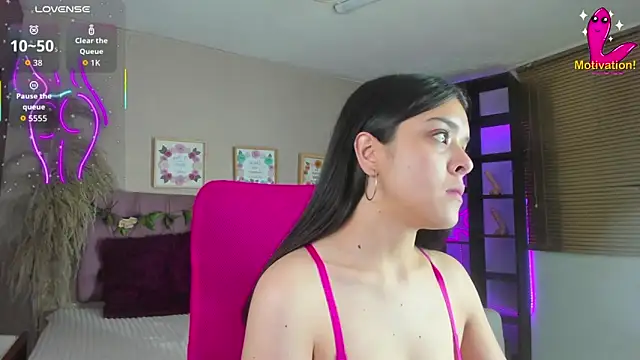 Snapshot of shelby_carson chatting on November 21, 2025, 12:37 pm shelby carson online show from November 21, 2025, 12:37 pm