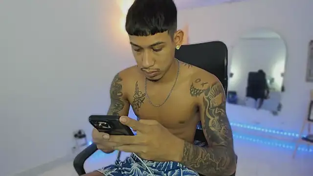 slim master12 online show from December 17, 2025, 9:42 pm