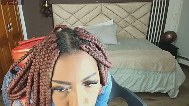 Snapshot of Raquel_jones chatting on February 22, 2025, 11:46 am Raquel jones online show from February 22, 2025, 11:46 am