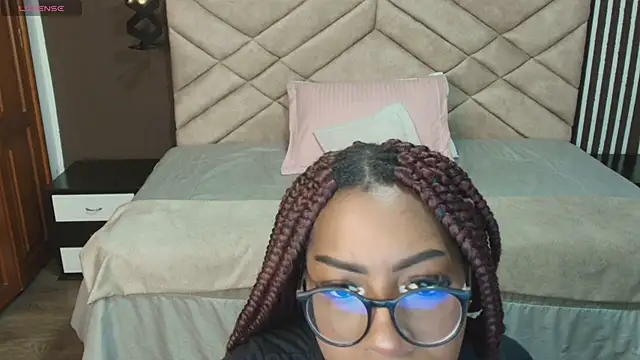 Snapshot of Raquel_jones chatting on March 3, 2025, 11:44 am Raquel jones online show from March 3, 2025, 11:44 am