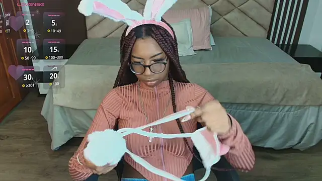 Snapshot of Raquel_jones chatting on March 9, 2025, 11:36 am Raquel jones online show from March 9, 2025, 11:36 am