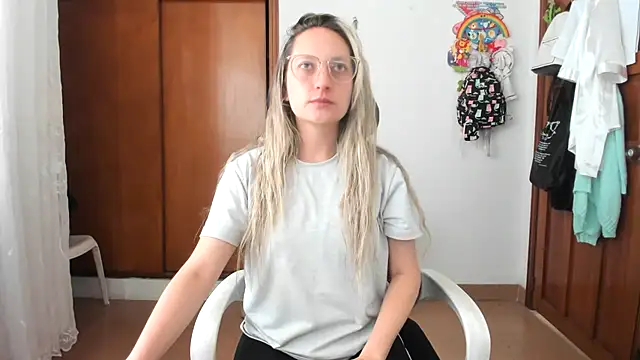 Adele johnsonn1 online show from October 15, 2025, 2:58 pm