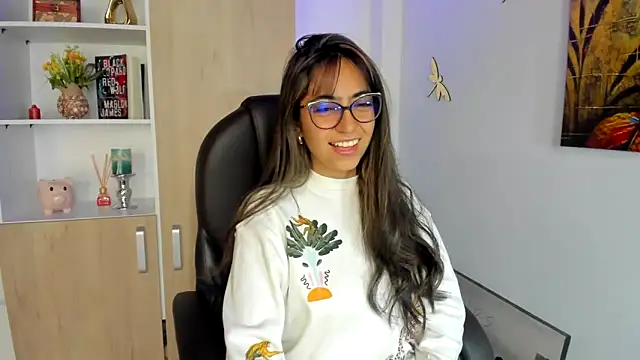 Snapshot of Isabellaa22_1 chatting on February 25, 2025, 4:46 pm Isabellaa22 1 online show from February 25, 2025, 4:46 pm