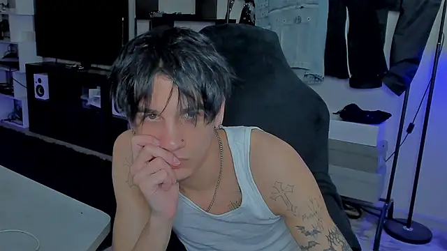 MarkBrowniii online show from April 13, 2026, 3:32 am