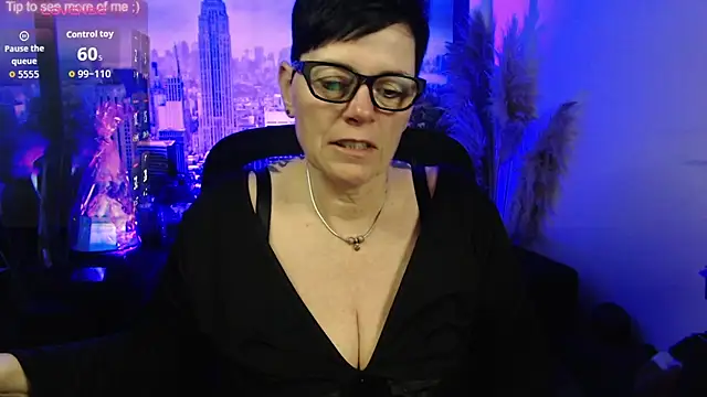 ninarandmann online show from April 19, 2026, 3:13 pm