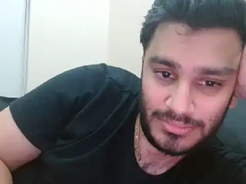 Snapshot of robintoit chatting on July 15, 2026, 6:26 pm robintoit online show from July 15, 2026, 6:26 pm