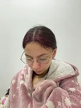 Bonniepark online show from December 21, 2025, 12:18 pm