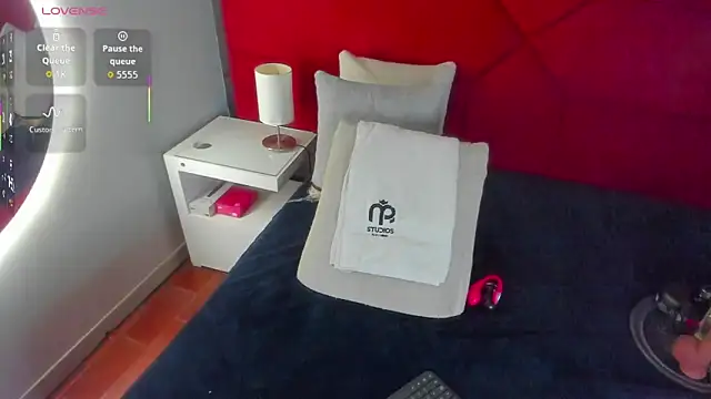 hanny milf online show from April 12, 2026, 1:53 am