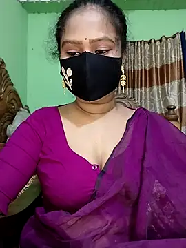 Idhika Paul online show from March 21, 2025, 5:23 pm