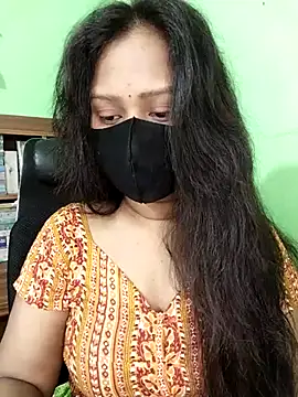 Idhika Paul online show from September 25, 2025, 1:06 pm