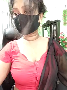 Idhika Paul online show from September 24, 2025, 4:24 pm