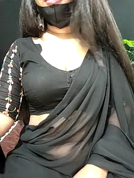 Idhika Paul online show from October 2, 2025, 6:44 pm