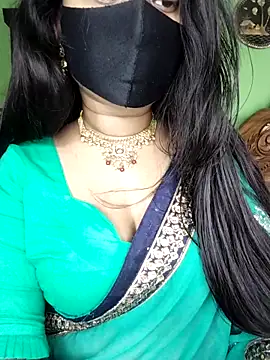 Idhika Paul online show from April 13, 2026, 2:04 am