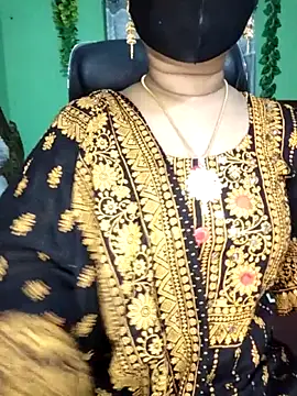 Idhika Paul online show from October 12, 2025, 1:12 pm