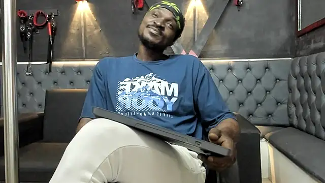 Snapshot of Terrance_z chatting on February 8, 2026, 8:06 pm Terrance z online show from February 8, 2026, 8:06 pm