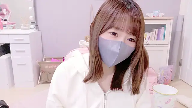 Yui-Ch online show from March 5, 2025, 11:17 am