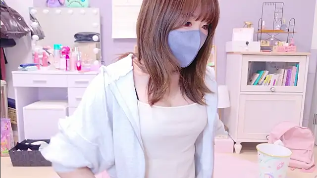 Yui-Ch online show from February 16, 2025, 12:10 pm