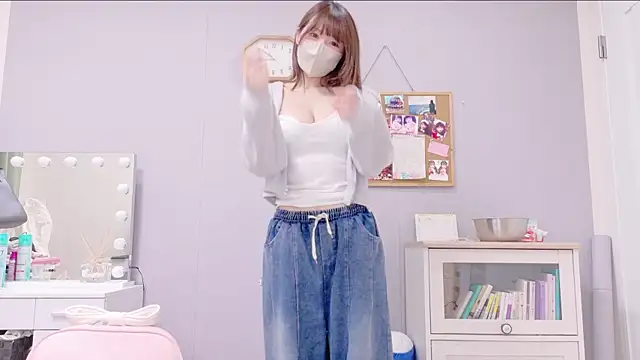 Yui-Ch online show from March 13, 2025, 11:51 am