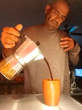DJUX online show from February 8, 2025, 5:29 am