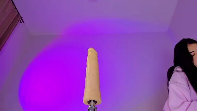 maakimo online show from April 10, 2026, 3:13 am