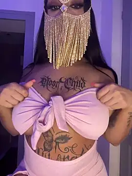 Snapshot of kamila_french chatting on February 24, 2026, 9:26 pm kamila french online show from February 24, 2026, 9:26 pm