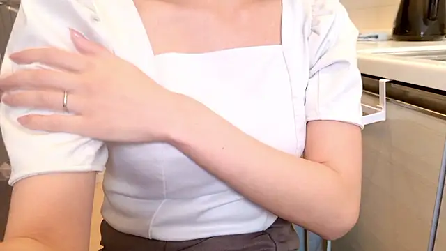 sayaka xo online show from April 17, 2026, 7:22 am