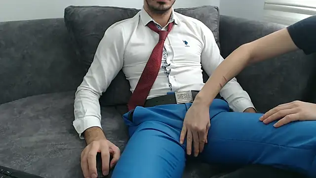 Naughtb0y online show from December 3, 2025, 9:53 am