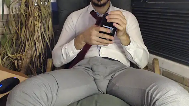 Snapshot of Naughtb0y chatting on March 5, 2025, 6:01 pm Naughtb0y online show from March 5, 2025, 6:01 pm