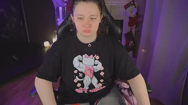 carolina elf online show from December 14, 2025, 12:33 pm