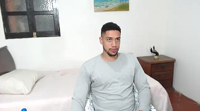 Jhors  Collens online show from March 5, 2025, 8:32 am