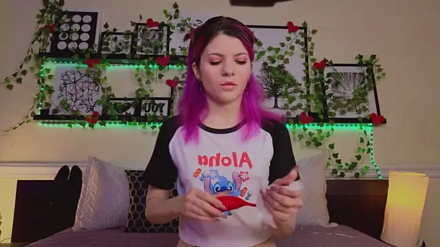 Snapshot of Katya_Zaitseva chatting on February 18, 2025, 8:25 pm Katya Zaitseva online show from February 18, 2025, 8:25 pm