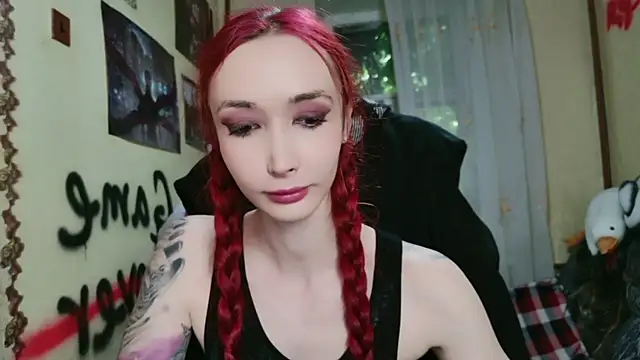 Snapshot of Roxy_Silver chatting on June 17, 2026, 2:16 pm Roxy Silver online show from June 17, 2026, 2:16 pm