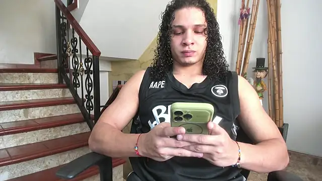 Snapshot of Belamiramil chatting on June 19, 2026, 3:40 pm Belamiramil online show from June 19, 2026, 3:40 pm